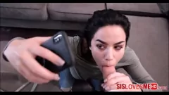 Afspelen Kleine brunette tiener neemt wraak op vriend met sekssessie met stiefbroer of stiefbroer