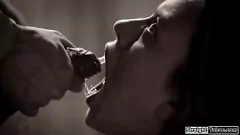 Redare Adolescent brunet Jill Kassidy este dominat de Dr. Tommy Pistol