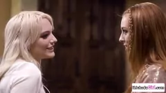 Abspielen Haarige lesbische BFFs in dampfendem 69 Action: Kenna James & Madi Collins