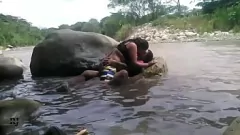 Oynat Michellpaula ve ben: Gizli Riverside Anal & Strapon Fun - Bölüm 1