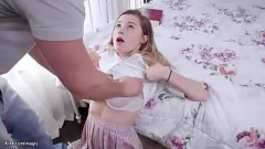 تشغيل STEPMOM كارولينا حلويات تهيمن على ربيب في المتشددين الثلاثي الخيال