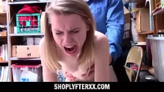 Oynat Sarışın Sıska Genç Catarina Petrov Bu XXX Videoda Bir Gardiyanı Rahatsız Etti ve Ağır Ceza Aldı