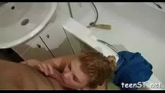 تشغيل المنطاد يغضب مع كاتي الرومانسية ذات الرأس الأحمر (المعروف أيضًا باسم المصاصة)