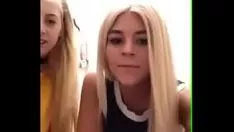 Odtwórz 2 blond plemiona kwalifikacyjne na tablicy dynamicznej