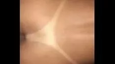 Reproduzir Eu me contorço em seu sashay e ele goza na minha bunda
