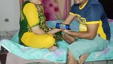 Bhabhi indiano gravemente porno con un suono chiaro