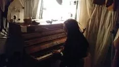 Reproducir ~ Spareliy merquget tendido - subir las escaleras ~