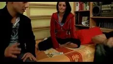 Abspielen Und so unterzieht sich der Typ seinem Sashay