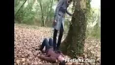 Fetich pick zwinięta noga jest idolem dla rogatej missy