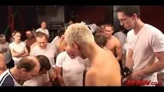 Afspelen 50 man skim-offpie 072