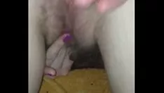Odtwórz Mamuśka Helen wyciąga swojego kociaka, gdy pociera guzik i jęczy na Thomasa więcej!