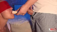 Reproduzir O jogo de boquete travesso do melhor amigo enganado termina em creampie cremosa!