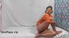 تشغيل ديسي الهندي زوجة كس ضيق يحصل مارس الجنس من الصعب في الصوت الهندية القذرة